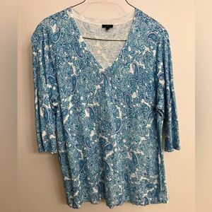 Talbots Women’s 3X V-Neck Blue and White Paisley Light Sweater with 3/4 sleeves.